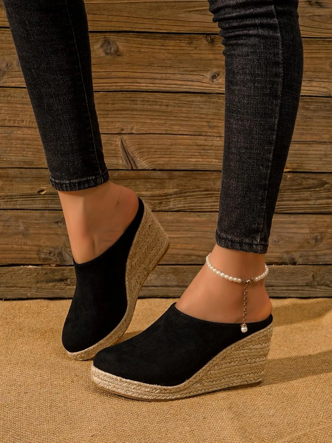 Chic Espadrille Wedge Sandals for Women - Comfortable Closed Toe Design, Easy Slip-On Access, Ideal for Casual Summer Wear & Stylish Outfits TDLEL1