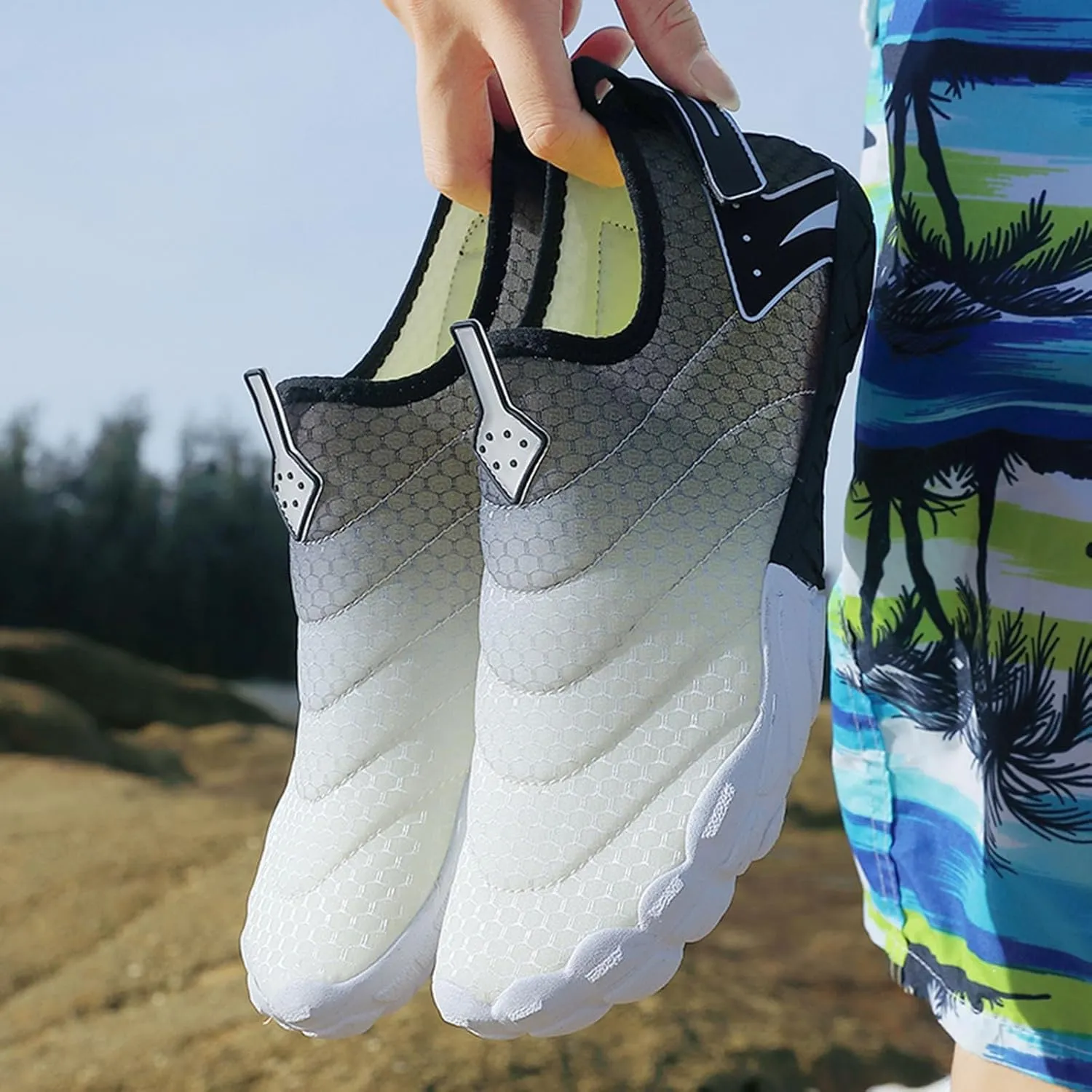 Couples Wading Outdoor Beach Shoes River Shoes Men's and Women's Non Slip Women's Breathable Mesh Casual Sneaker