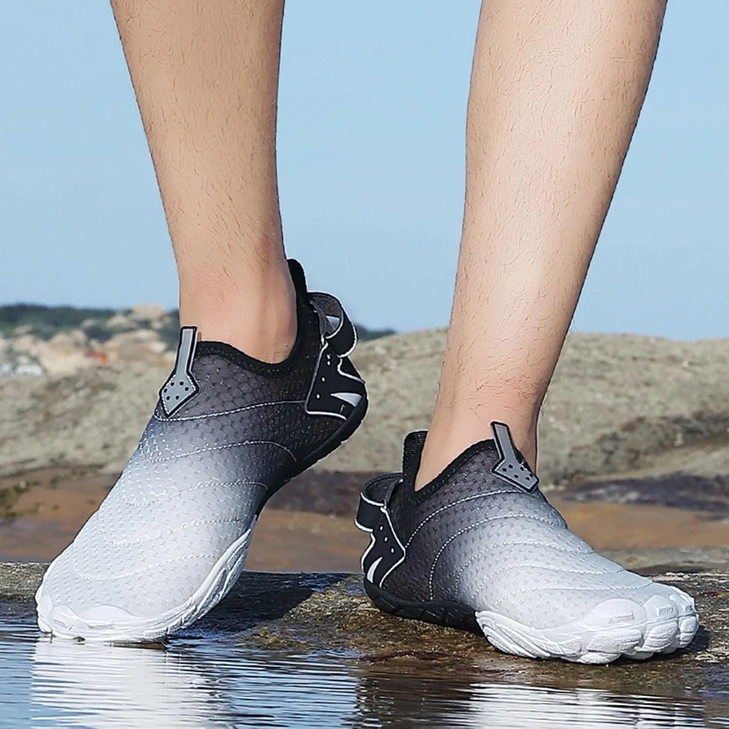 Couples Wading Outdoor Beach Shoes River Shoes Men's and Women's Non Slip Women's Breathable Mesh Casual Sneaker