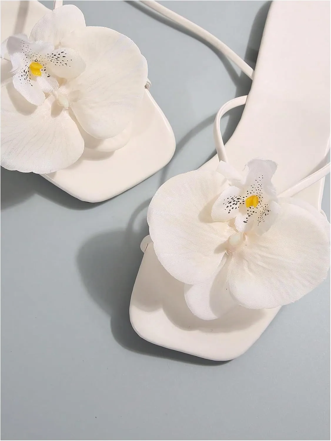 GORGLITTER Women's 3D Flower Sandals Dressy Criss Cross Floral Flat Sandals Square Open Toe Summer Beach Sandals
