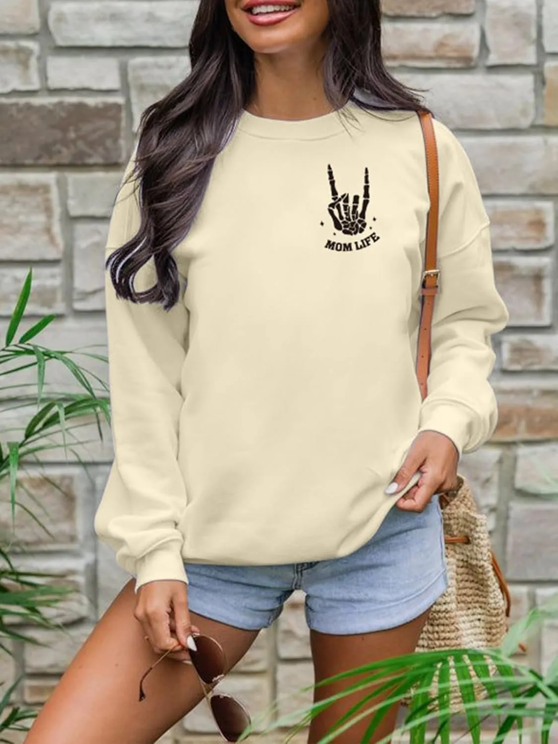 Mama Sweatshirts Mom Life Crewneck Sweatshirts Funny Mama Halloween Skeleton Rocker Graphic Sweatshirts Pullover Top