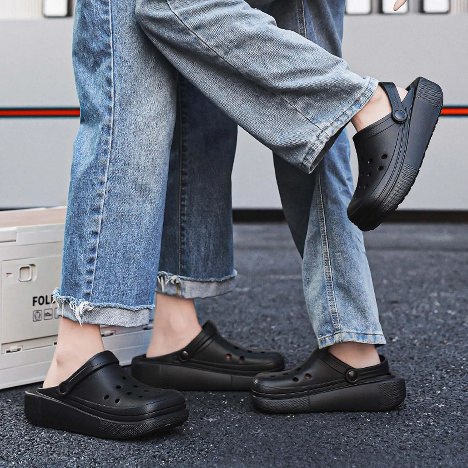 Men Women Garden Shoes Summer Fashion Square Toe Clogs Sandals Slippers Breathable Quick Dry Beach Sandals Adjustable Heel Mules