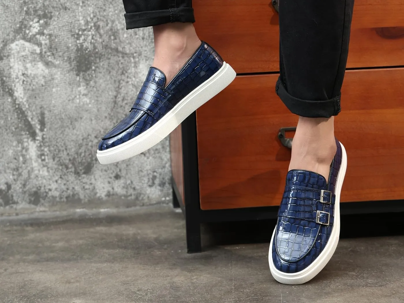 Men's Buckle Strap Loafers Crocodile Pattern Patent Leather Formal Casual Chunky Dress Shoes for Business Work Outdoor Dating Prom