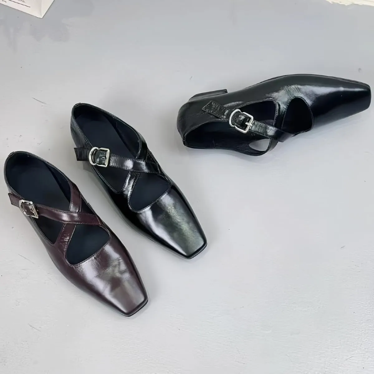 Retro Ballet Flats Shoes for Women with Metal Buckle Cross-Strap Genuine Leather Closed-Toe Mary Jane Shoes Dress Office Work Elegance Look