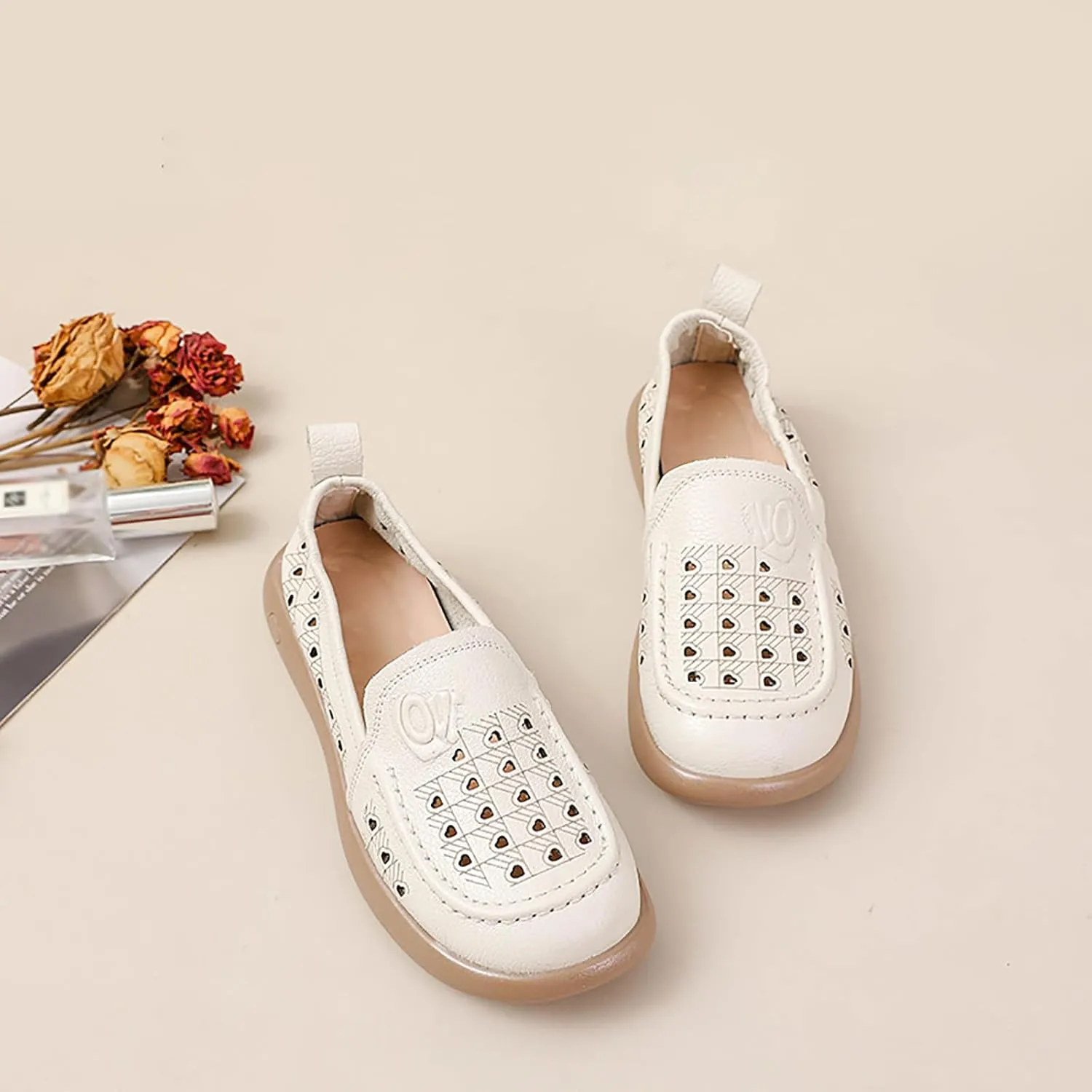 Women's Hollow Leather Soft Sole Loafers,Breathable Comfort Slip On Non-Slip Oxford Softsole Mom Walking Shoes Outdoor Moccasins Low Top Casual Sneakers
