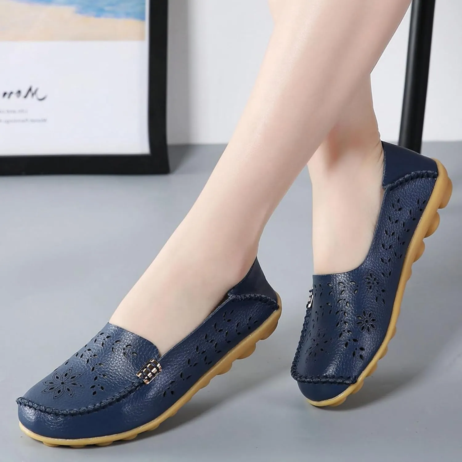 Women's Sandal Comfortable Loafers Casual Moccasins Wild Driving Flats Hole Soft-Soled Walking Shoes Women Slip On Cutout Breathable Shoes