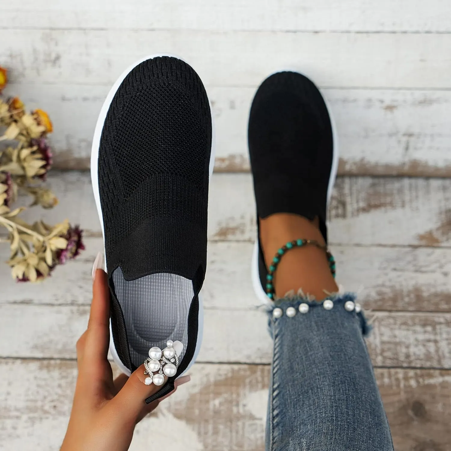 Womens Slip On Loafers Casual Comfortable Walking Shoes Lightweight Canvas Sneakers Non Slip Flat Flats