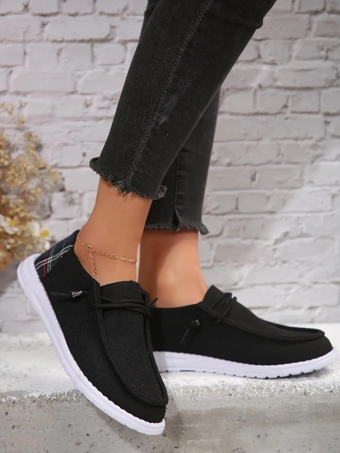 Women's Sunflower Print Canvas Casual Loafers Comfortable Light Weight Slip On Ultralight Sole Wide Boat Shoes Casual Lightweight Black Lace-Up Walking Flat Deck Shoes for Work and Traveling